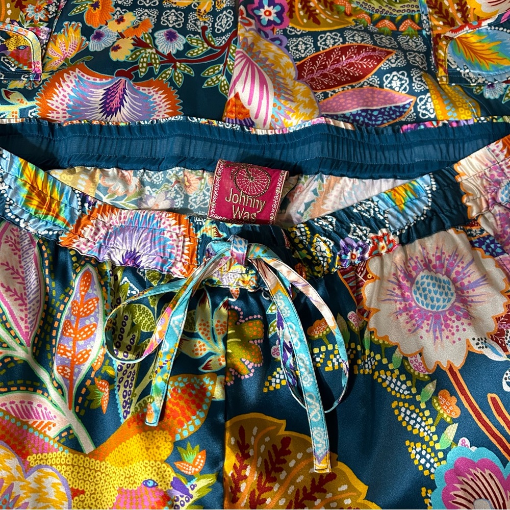 Johnny Was Vibrant Print Silk Pull On Drawstring Pants - Picture 3 of 16